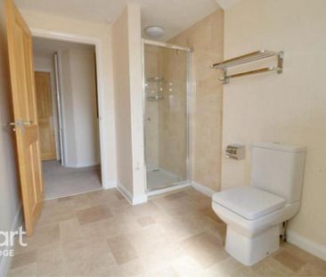 1 bedroom in a house share to rent - Photo 6