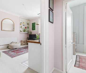 1 Bed Flat, Regents Park Road, NW1 - Photo 4