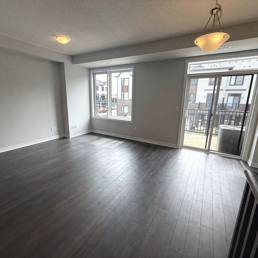 For Lease - 1060 Honeycomb Path, Oshawa, Ontario - Photo 1