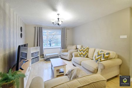 Elmgrove Estate, Hardwicke, Gloucester - Photo 4