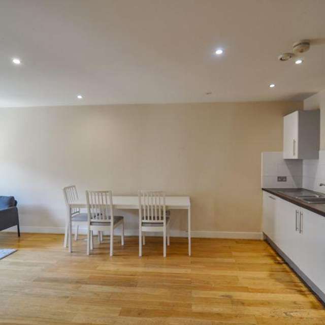 1 bedroom flat to rent - Photo 1