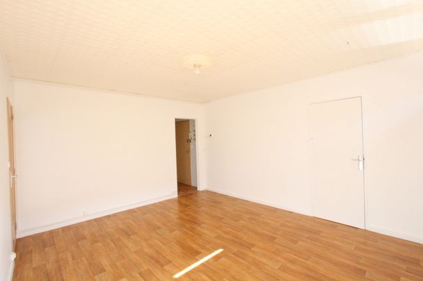 Location Appartement 4 pièces 71m² LA CHARITE SUR LOIRE 58400 - Photo 1