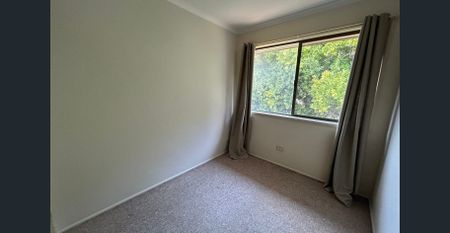 THIS DELIGHTFUL HOME STRIKES THE PERFECT BALANCE BETWEEN COMFORT AND CONVENIENCE! - Photo 4