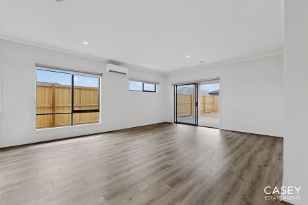 73 Shelton Park Drive, Koo Wee Rup - Photo 2