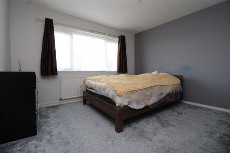 3 bedroom terraced house to rent - Photo 5
