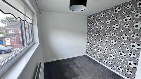 3 bedroom end of terrace house to rent - Photo 5