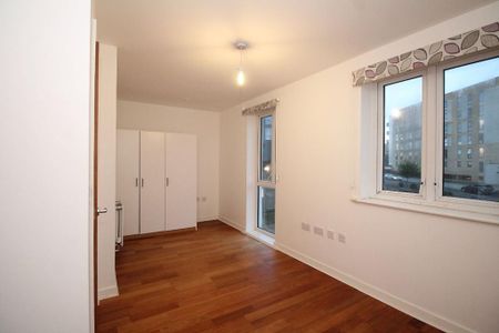 4 bedroom terraced house to rent - Photo 2