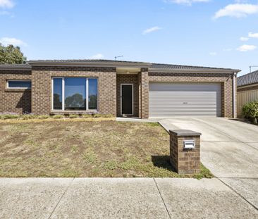 43 Ascot Gardens Drive, Delacombe Vic 3356 - Photo 6