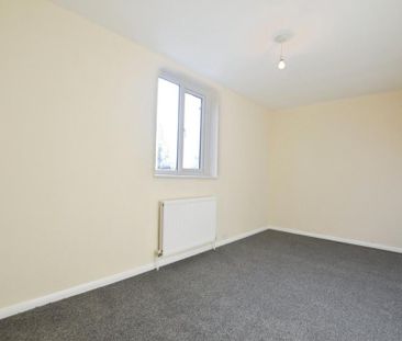 3 bedroom maisonette to rent - Photo 3