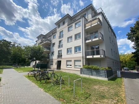 AUSBLICK VON GANZ OBEN: DACHTERRASSE, FUSSBODENHEIZUNG, EINBAUKÜCHE UND PARKETT - Foto 2