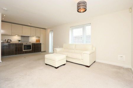 2 bedroom flat to rent - Photo 2