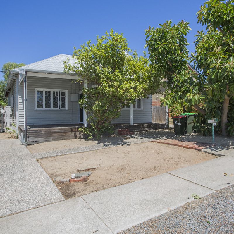 Cute 3 Bedroom House - Photo 1