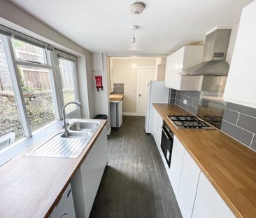 Baxter Street, Brighton - LOVELY STUDENT PROPERTY Room 5 - Photo 4