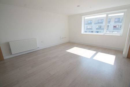 West Plaza, Town Lane, Stanwell, Staines-Upon-Thames,TW19 - Photo 3