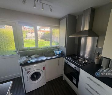 1 bedroom in a house share to rent - Photo 5