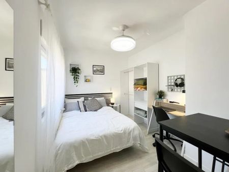 Calle Labajos, Madrid, Community of Madrid 28034 - Photo 5