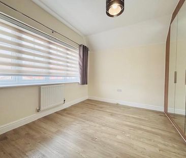 4 bedroom detached house to rent - Photo 3