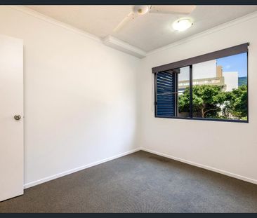 Modern Two Bed, Two Bath Unit in Secure Cairns Pavilions - Photo 1