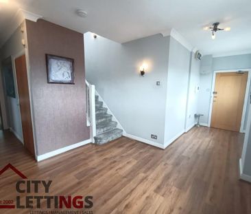 2 bedroom penthouse to rent - Photo 4