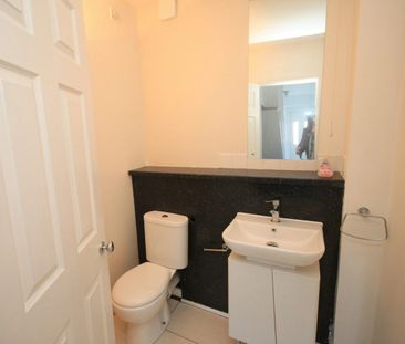 Semi-detached house to rent on - Photo 5