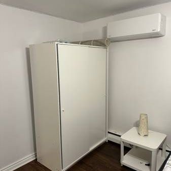 Man Only - Single Room - 1500 - Etobicoke (Ensuite Bathroom) - Photo 4