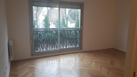 location Appartement T2 DE 45.86m² À LE CHESNAY - Photo 2