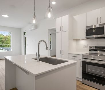 Brand New Condo in Sterling at Bell Centre B – First 2 Months Rent ... - Photo 5
