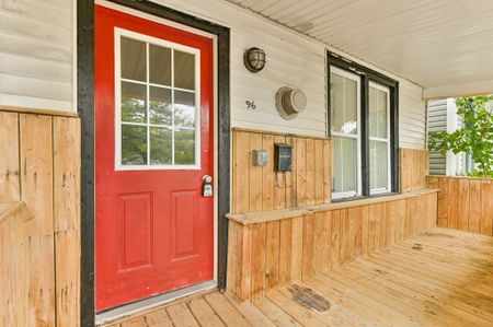 For Lease - 96 Dixon Drive, Quinte West, Ontario - Photo 2