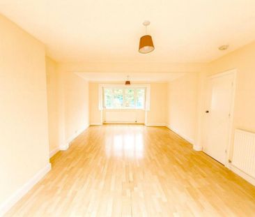 3 bedroom end of terrace house to rent - Photo 1