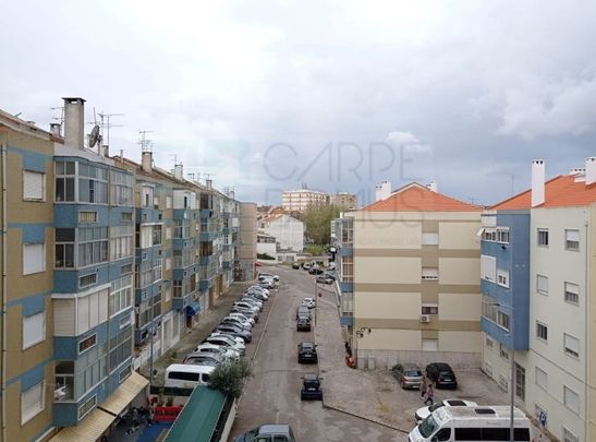Amora, Setúbal Municipality - Photo 1
