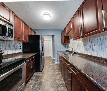 Modern &amp; Convenient | 2 Bedrooms | 1 Bathroom - Photo 1