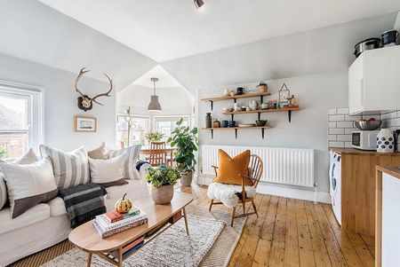 2 Bed Flat, Burton Road, SW9 - Photo 3