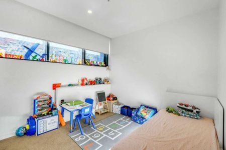 Modern Spacious Two Bedroom Apartment - Photo 5