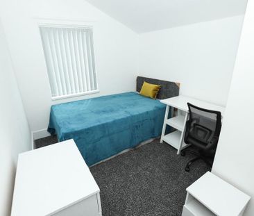 5 bedroom terraced house to rent - Photo 1