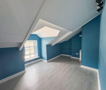2 bedroom Flat To Let Total Size: 872 SQ FT - Photo 1