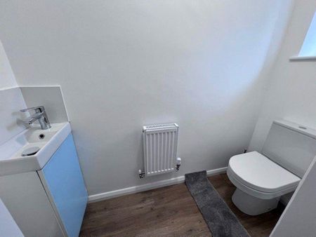 3 bedroom terraced house to rent - Photo 5