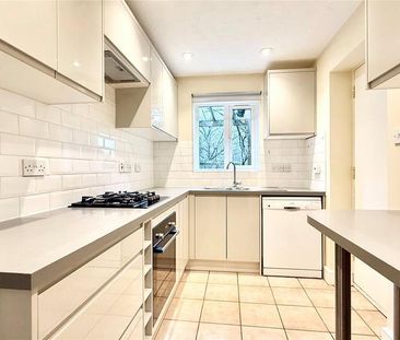 3 bedroom link detached house to rent - Photo 5