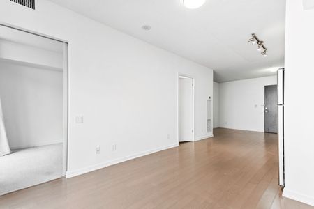 For Lease - 105 The Queensway Avenue Unit# 2504, Toronto, Ontario - Photo 3