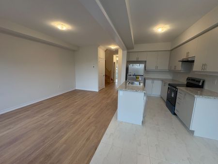 For Lease - 1058 Periwinkle Crescent, Woodstock, Ontario - Photo 2