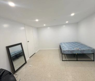 9 Keewatin Street S - Photo 6