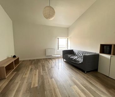 Location Appartement 1 pièce 40m² - Photo 2