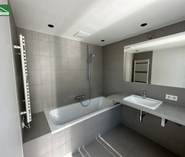 Charmante Wohnung in Toplage: 2 Zimmer inkl. Einbauküche mit Blick ... - Photo 2