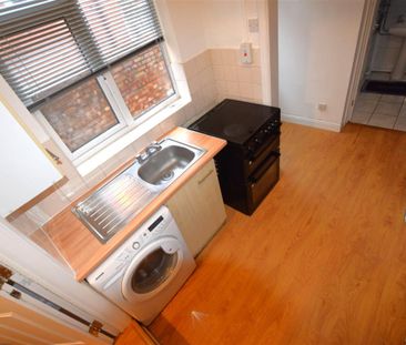 Middleborough Road Coundon Coventry - Photo 4