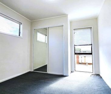 Brand new bathroom+kitchen 2-BR house, Henderson - Photo 2