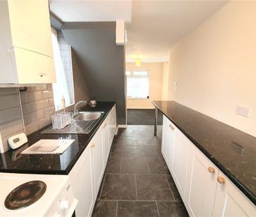 3 bed terraced house to rent in London Road, Rayleigh, SS6 - Photo 6