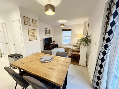 2 bedroom semi-detached house to rent - Photo 2