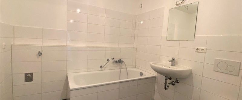 Mit Terrasse! 3-Z.-W. im EG für kleine Familien (frisch saniert) - Foto 1