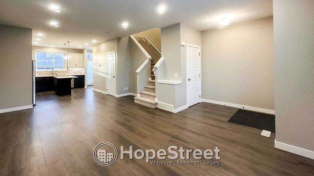 12 Skyview Circle NE, Calgary - Photo 1