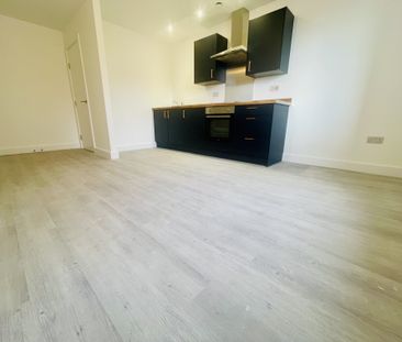 Bingley Road, Bradford - Photo 1