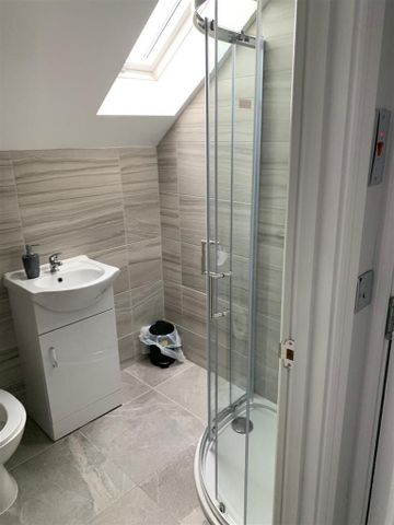 4 bedroom house to rent - Photo 3